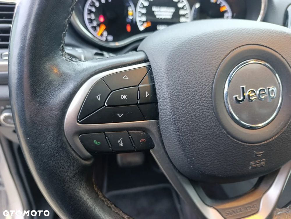 Jeep Grand Cherokee 3.6 V6 Laredo - 26