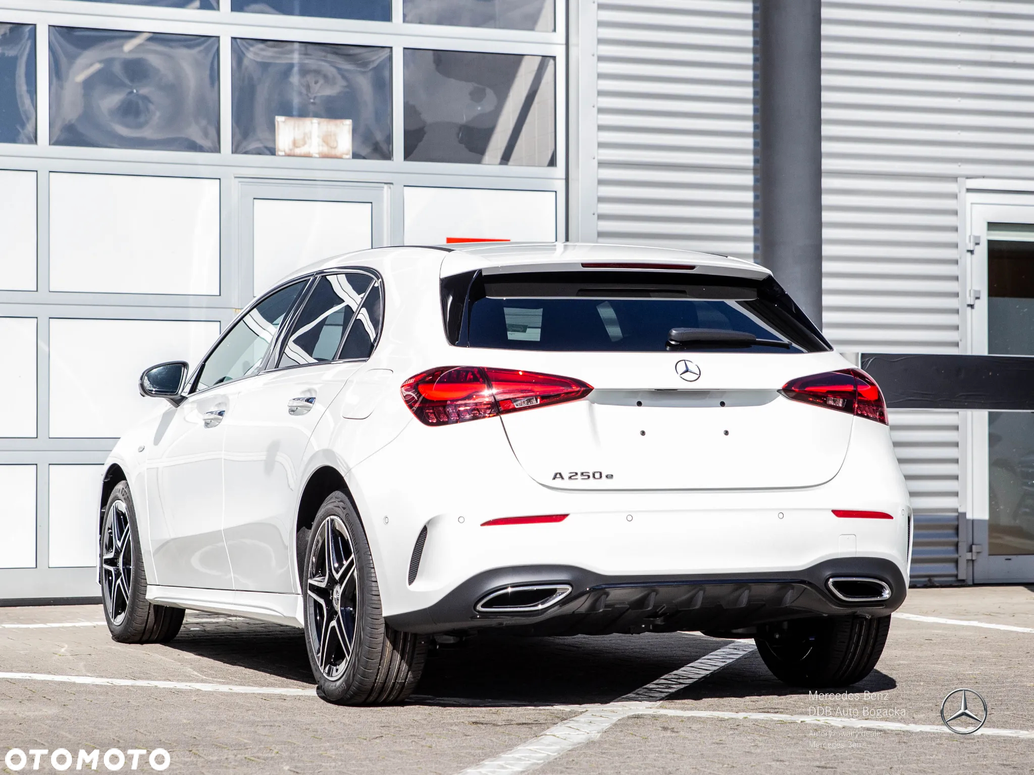 Mercedes-Benz Klasa A 250 e PHEV AMG Line 8G-DCT - 4
