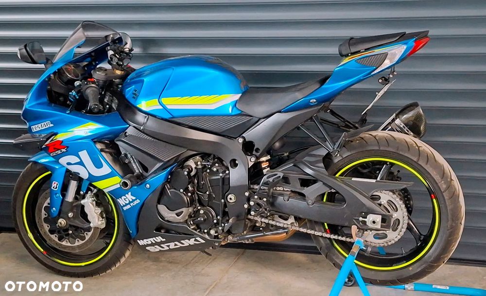 Suzuki GSX-R - 7