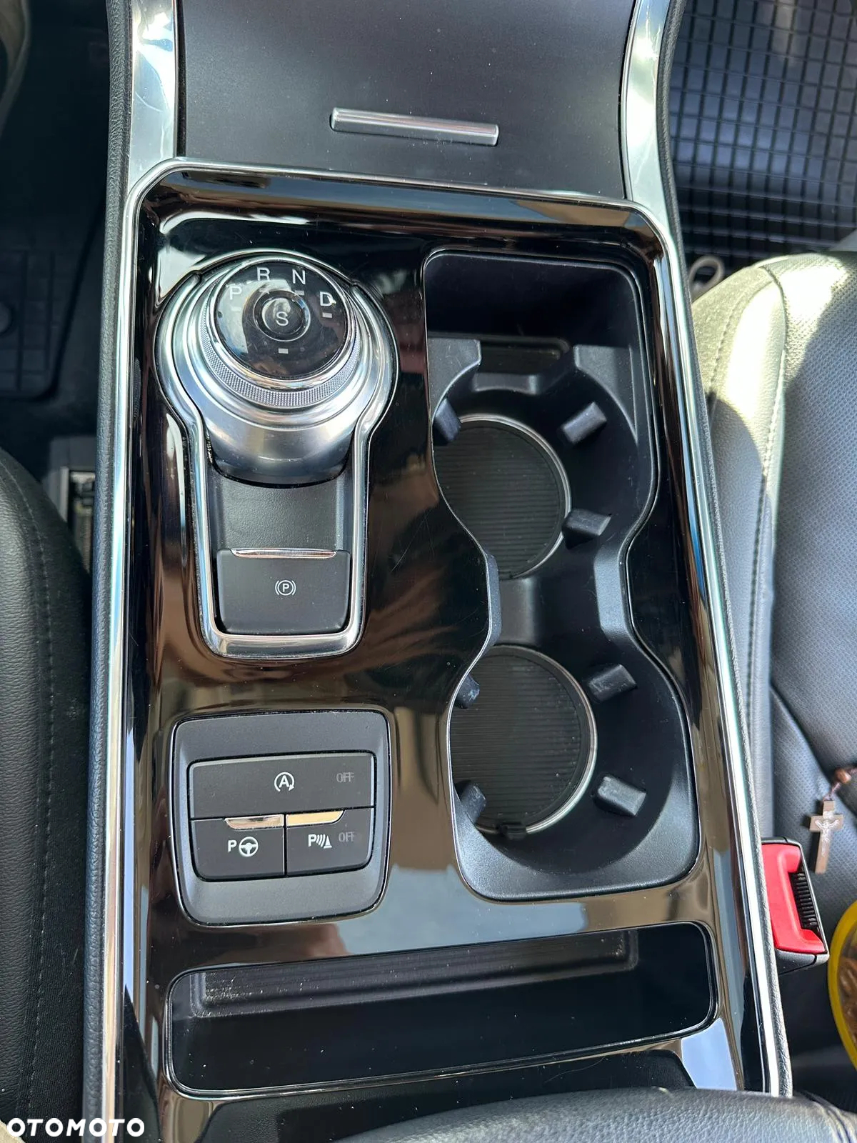 Ford Edge - 10