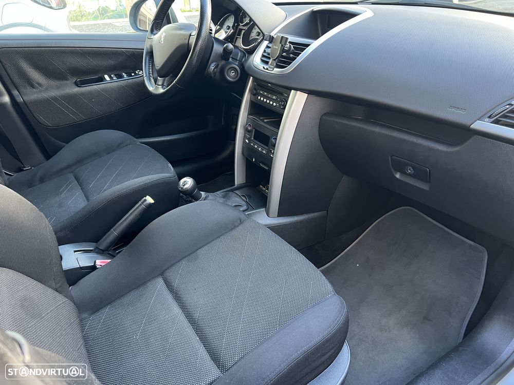 Peugeot 207 SW 1.6 HDi Sport - 22