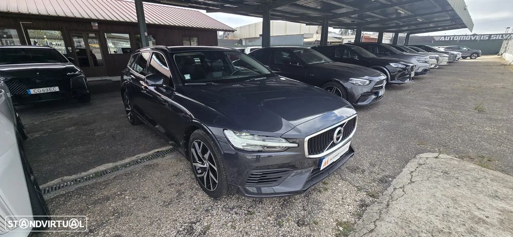 Volvo V60 2.0 T8 AWD TE Momentum Plus - 9