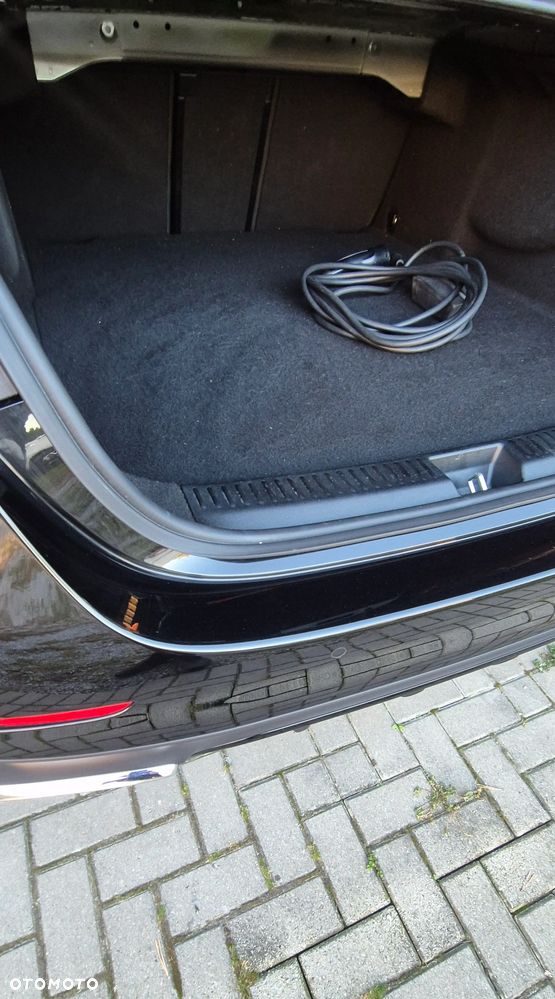 Mercedes-Benz Klasa E 300 9G-TRONIC AMG Line - 22