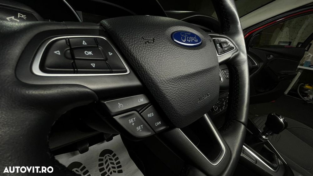 Ford Focus 1.5 TDCi Titanium - 8