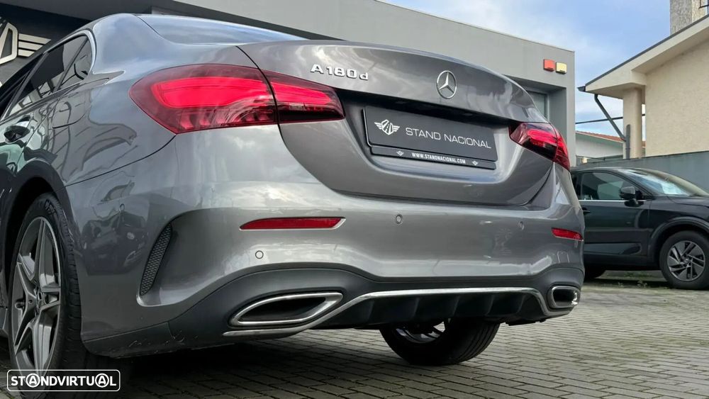 Mercedes-Benz A 180 Limousine d AMG Line Aut. - 11