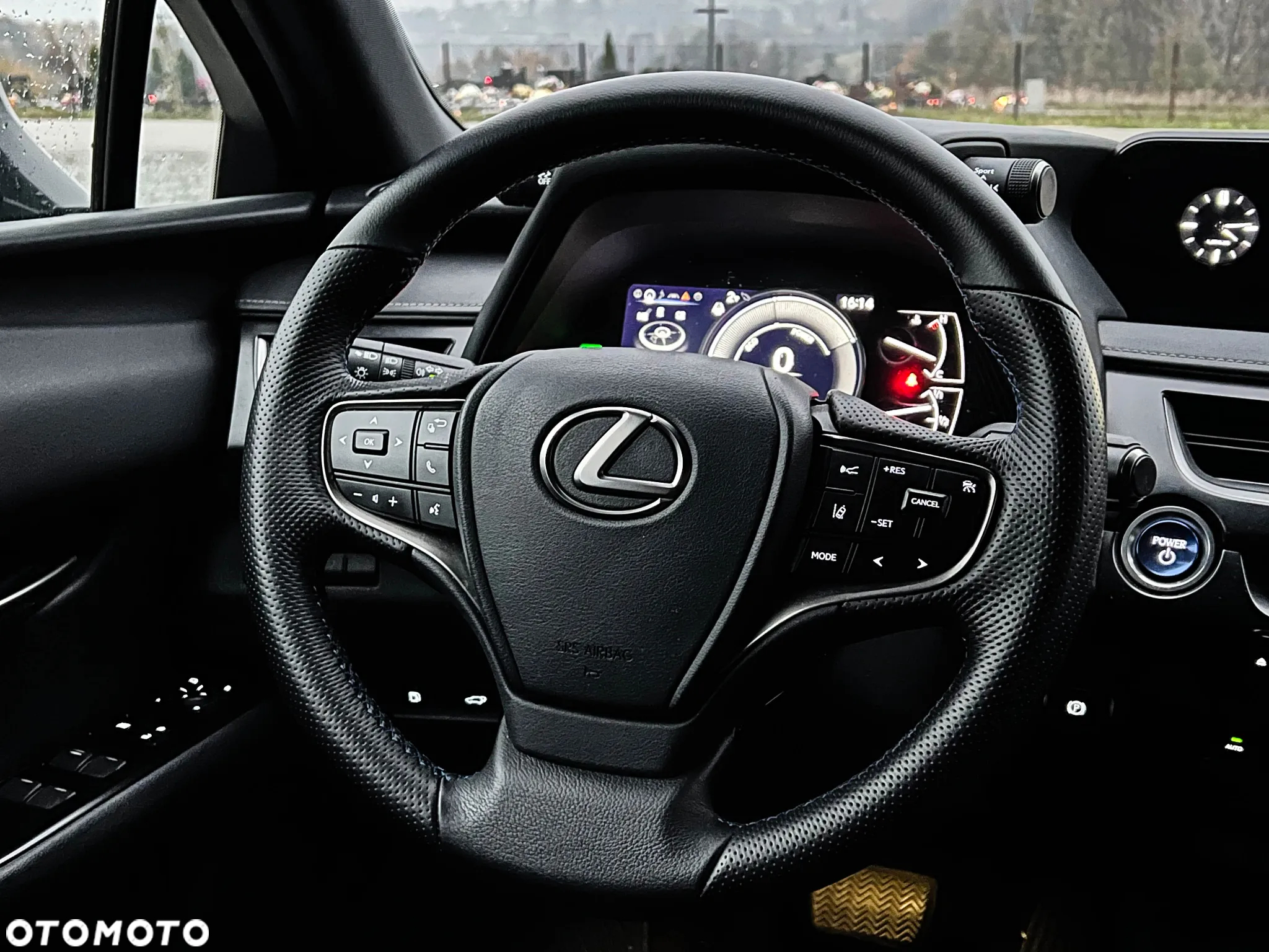 Lexus UX - 11