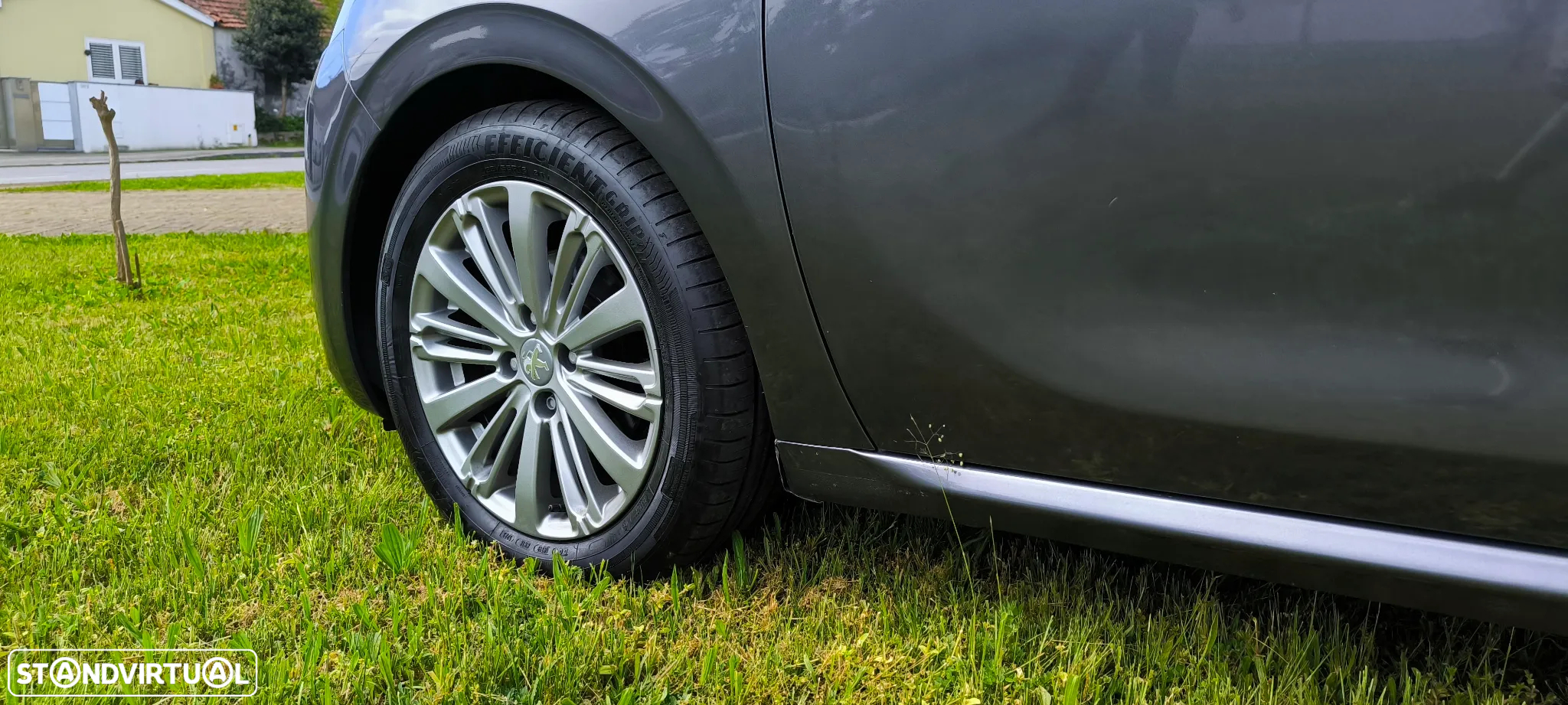 Peugeot 208 1.2 PureTech Style - 13