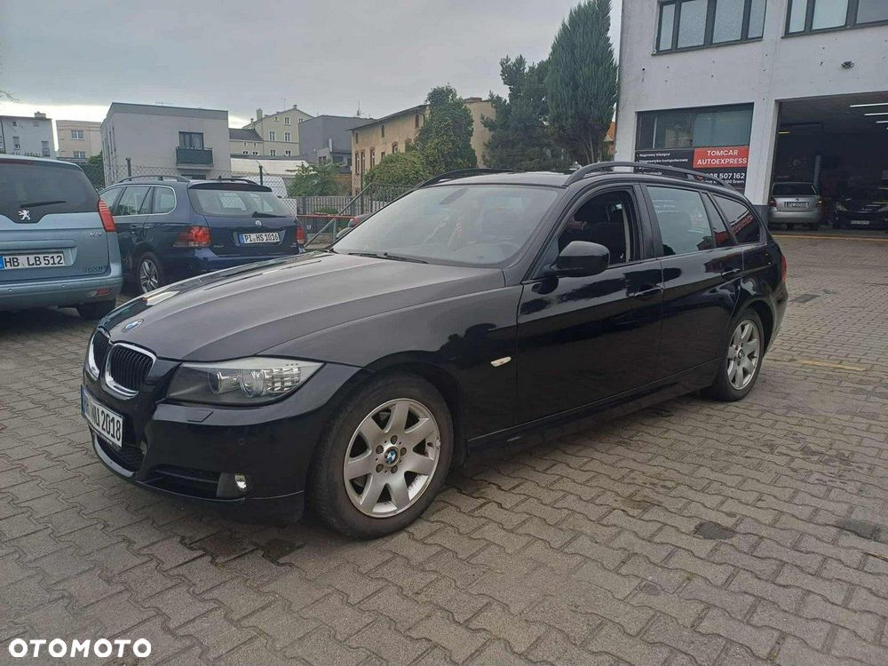 BMW Seria 3 318i Touring Edition Lifestyle - 17