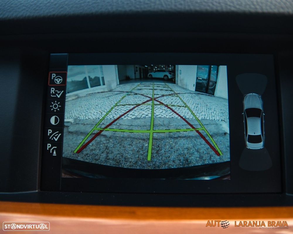 BMW 520 d Exclusive Auto 123g - 32