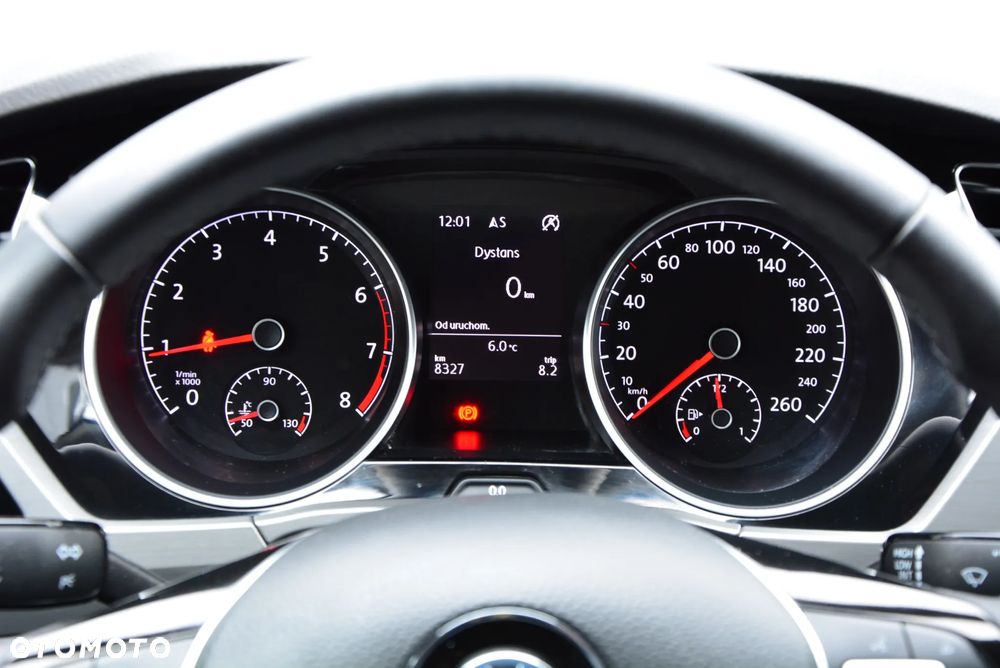 Volkswagen Touran - 23