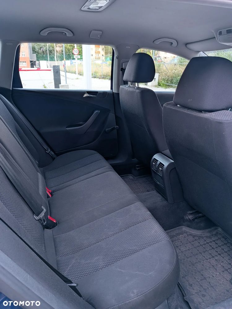 Volkswagen Passat 1.9 TDI Comfortline - 11