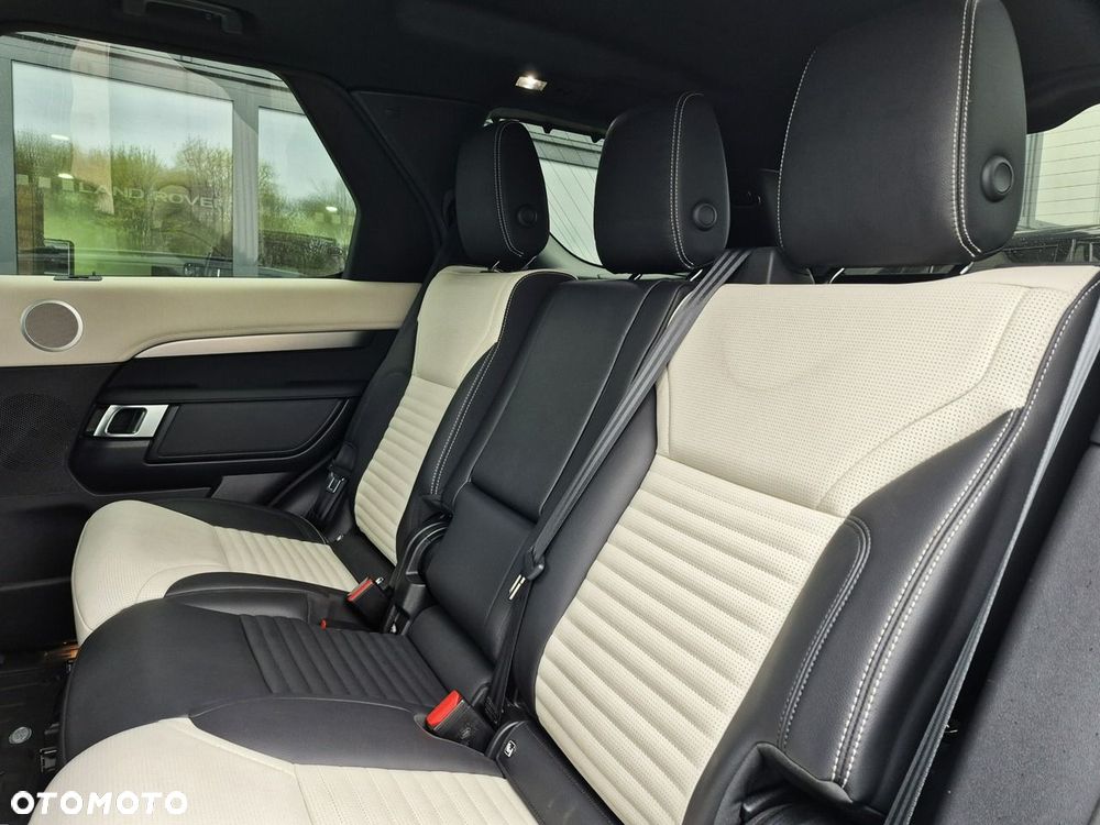 Land Rover Discovery 3.0 D250 mHEV R-Dynamic S - 26