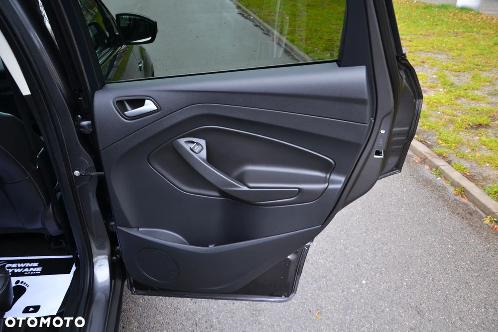 Ford Kuga 2.0 TDCi FWD Titanium - 31