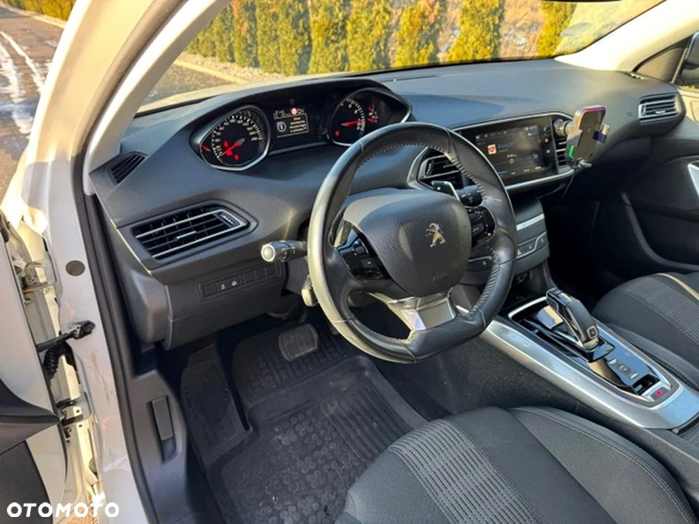 Peugeot 308 PureTech 130 GPF EAT8 Stop & Start GT - 13