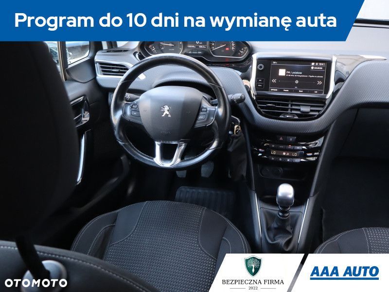 Peugeot 208 - 9