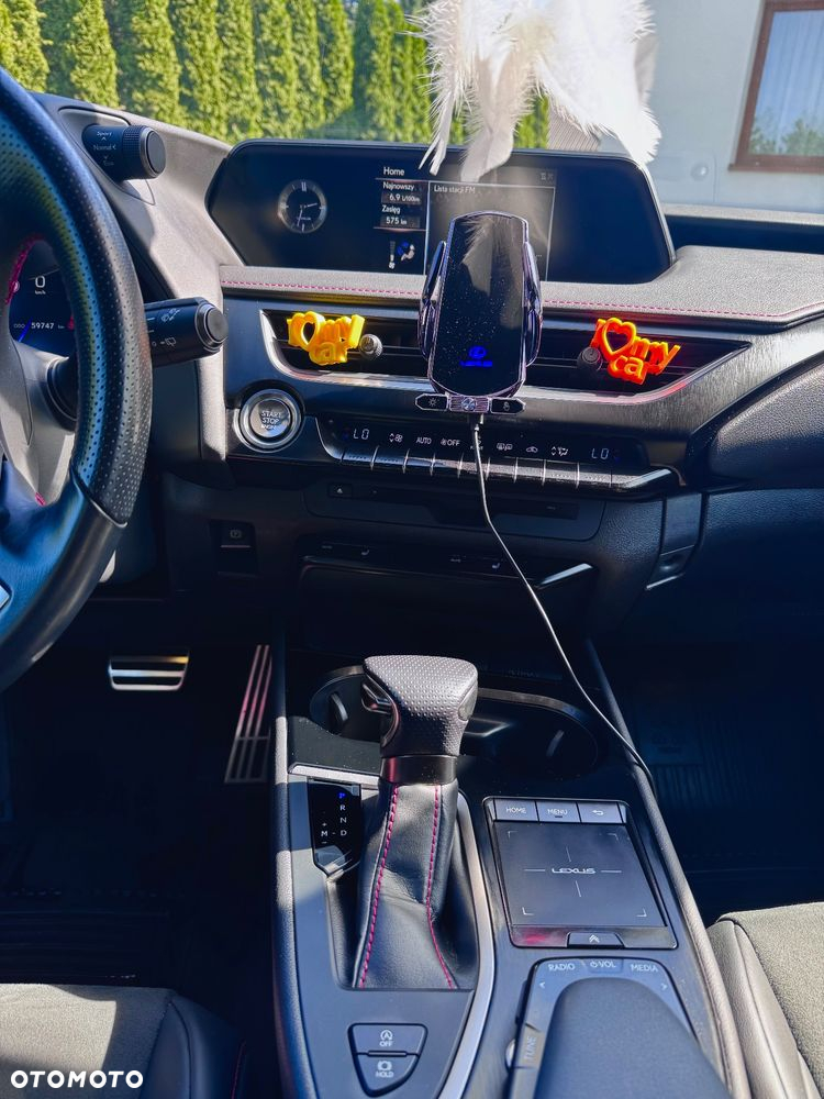 Lexus UX 200 GPF F Sport Design+ 2WD - 11