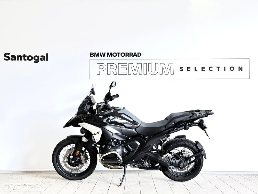 BMW R 1300 GS TRIPLE BLACK - 1