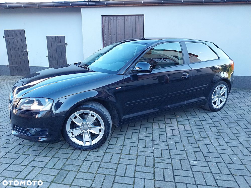 Audi A3 3-drzwiowe 1.6 Attraction - 2