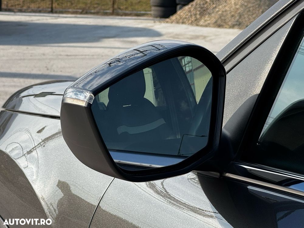 Citroën C4 1.2 PureTech S&S EAT8 Shine - 9