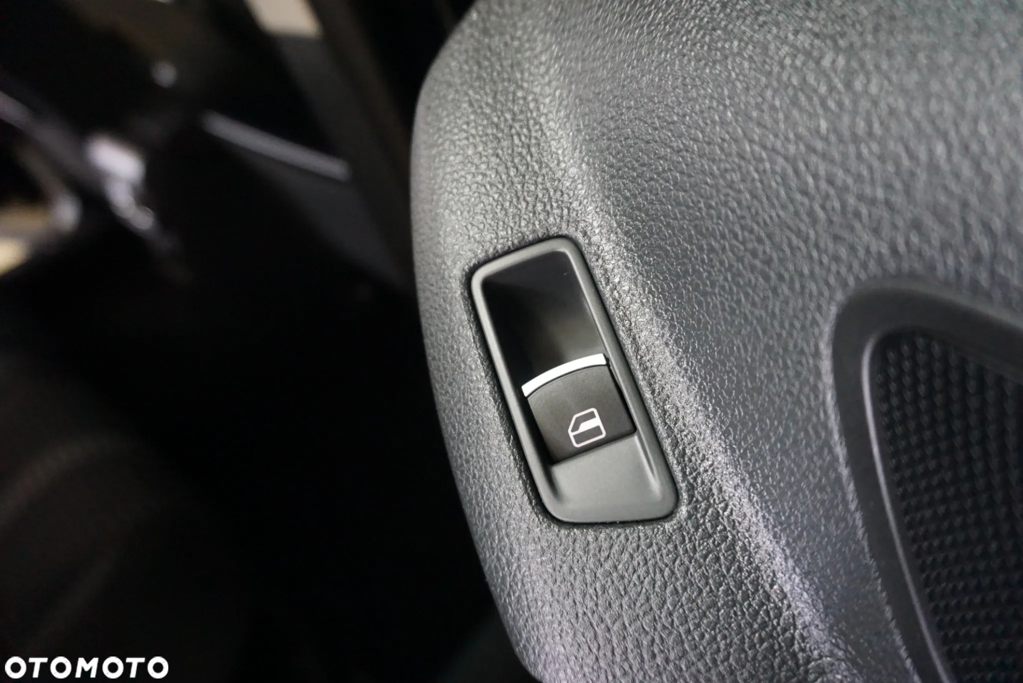 Volkswagen Tiguan 2.0 TDI 4Mot Sport DSG - 27