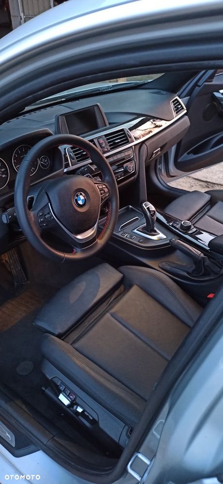 BMW Seria 3 330i Sport Line - 19