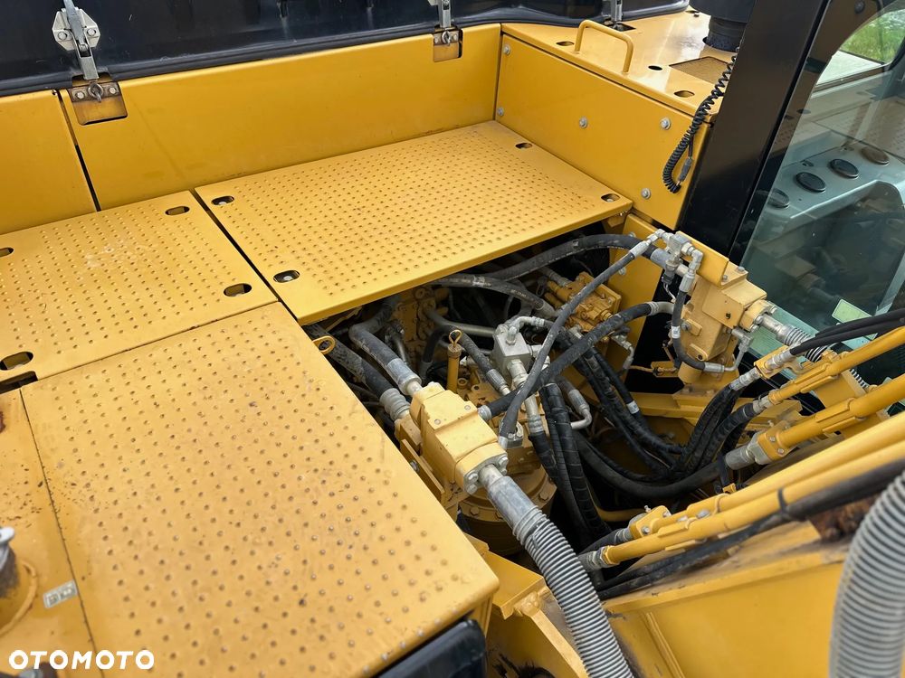 Caterpillar 324e - 10