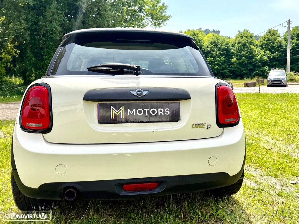 MINI 3 Portas Cooper D - 32