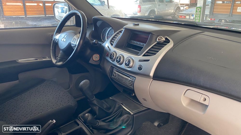 Mitsubishi L200 2.5 DI-D CD Intense HP Masc 4WD - 18