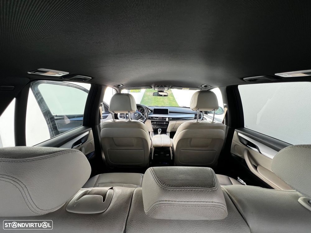 BMW X5 25 d sDrive Comfort 7L - 8