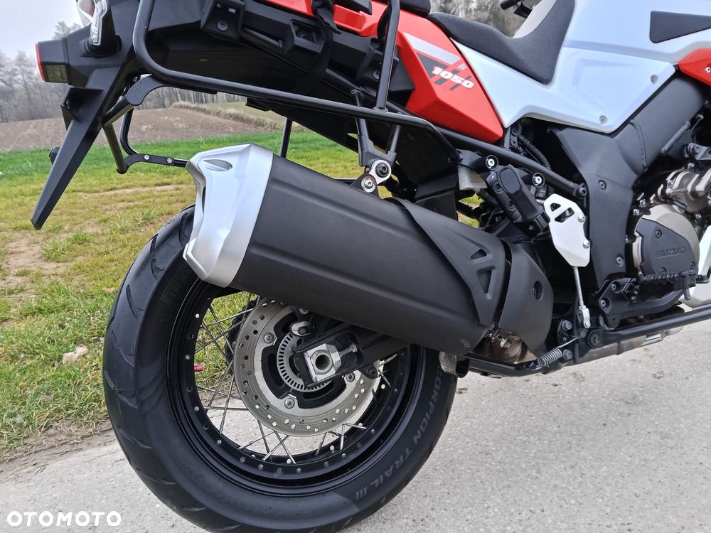 Suzuki V-STROM - 18