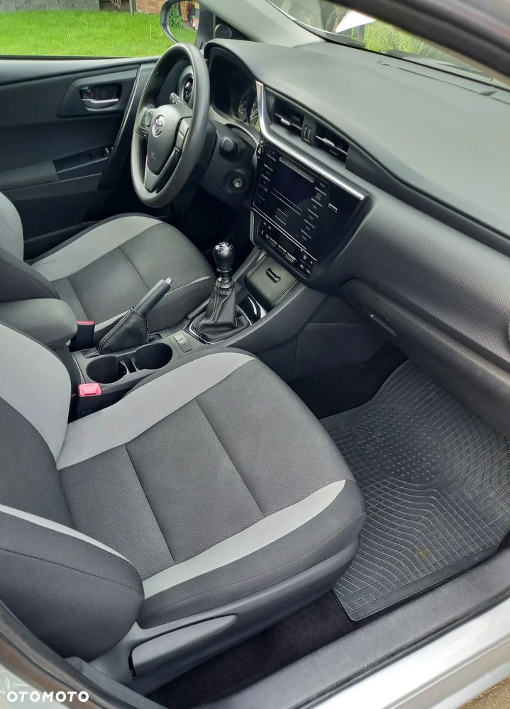 Toyota Auris 1.33 VVT-i Active - 16