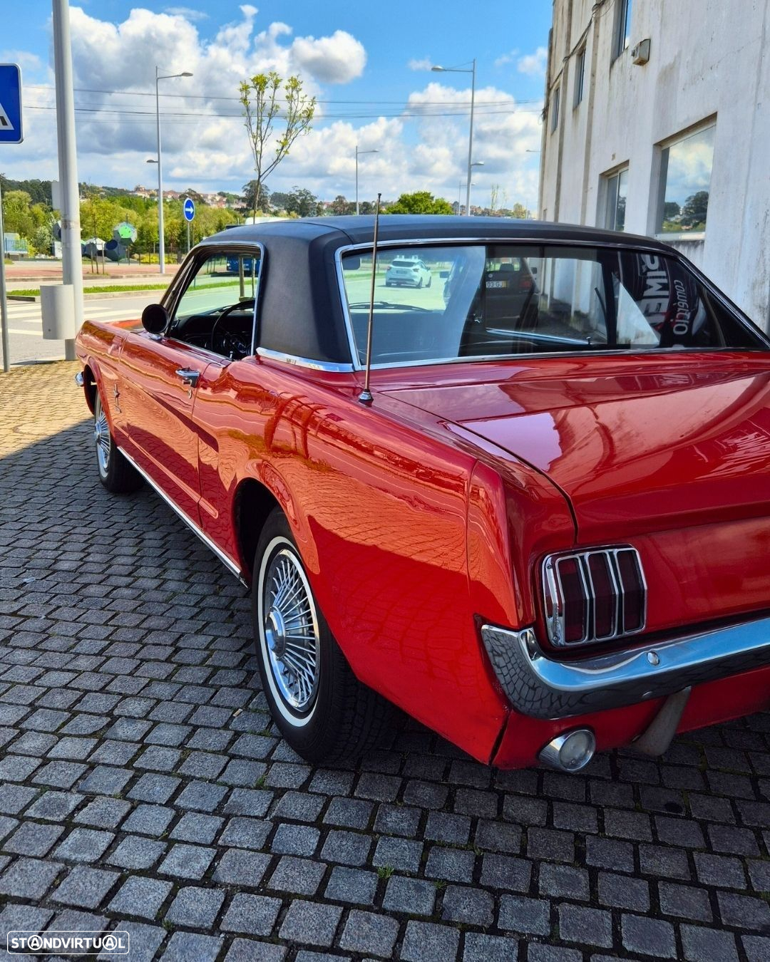Ford Mustang - 7