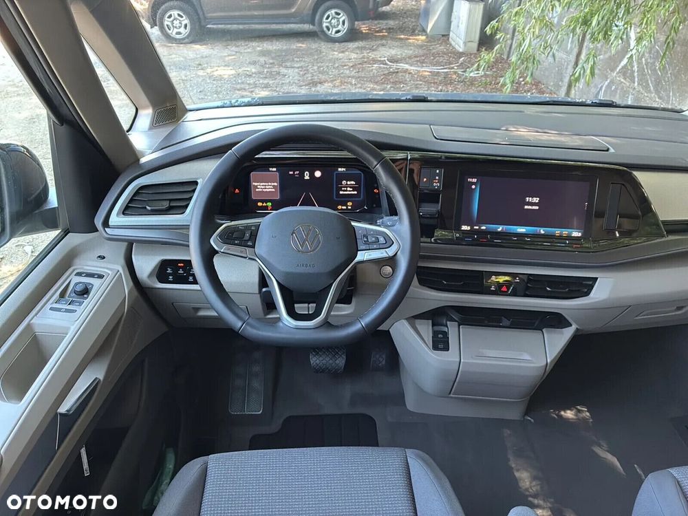 Volkswagen Multivan - 18