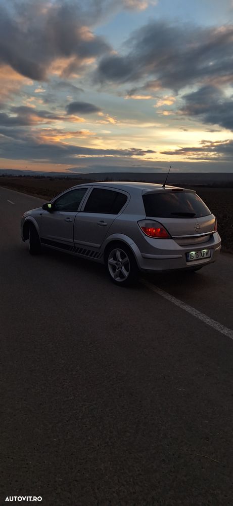 Opel Astra 1.7 CDTI Cosmo - 2