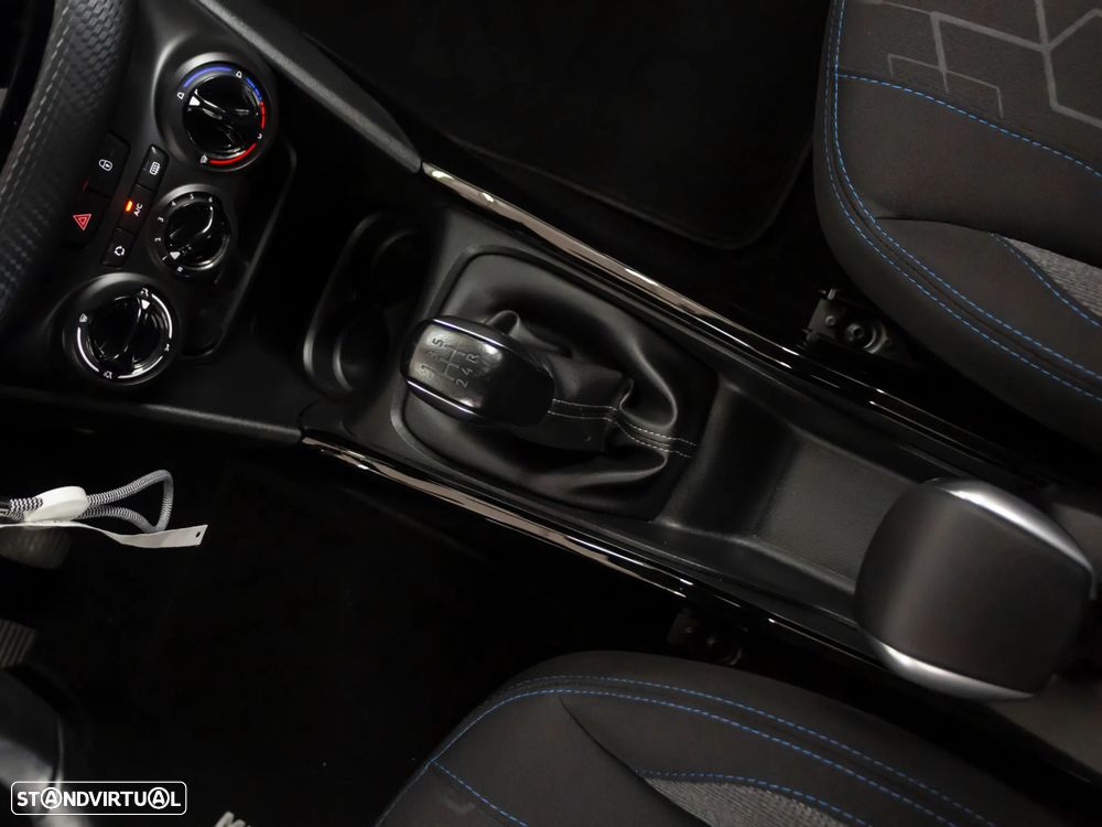 Peugeot 2008 1.2 PureTech Signature - 30