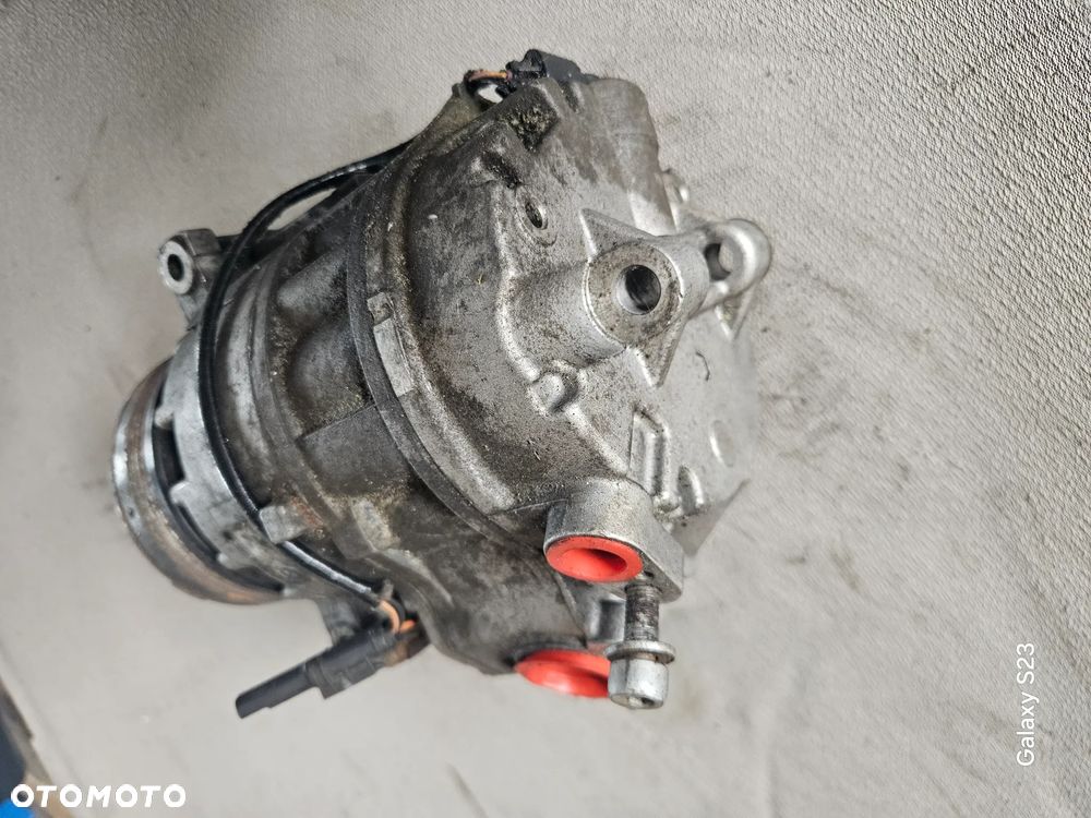 Sprężarka kompresor klimatyzacji BMW X5 E70 X6 E71 3,0 D 9185146 - 3