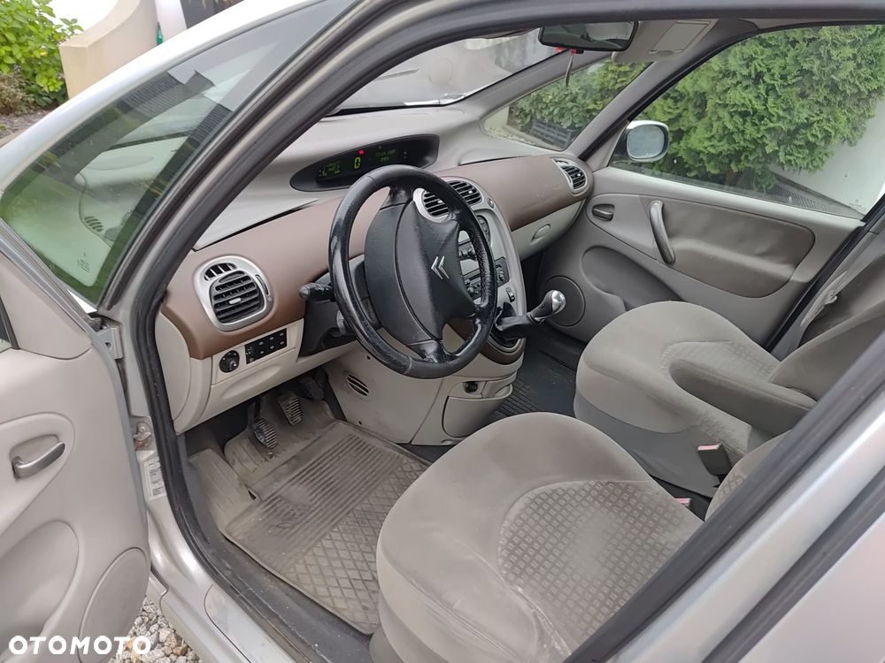 Citroën Xsara Picasso 1.6 16V Magic - 9