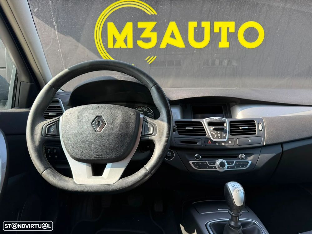 Renault Laguna 1.5 dCi Black Line 109g - 9