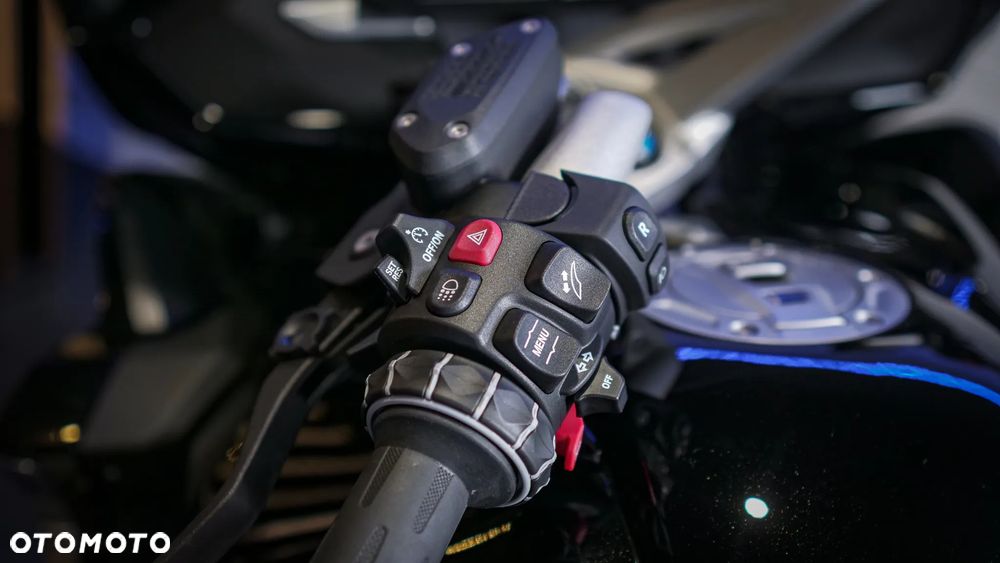 BMW K - 8