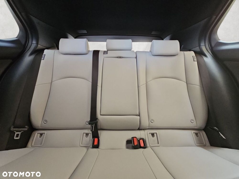 Lexus UX - 24