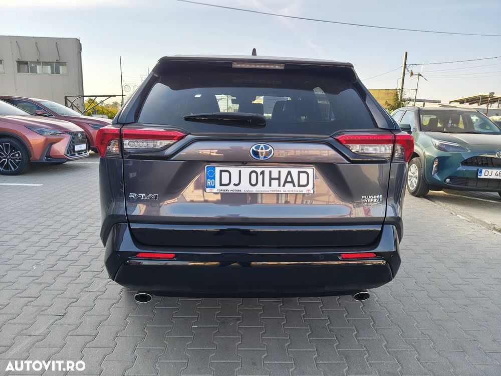 Toyota RAV4 - 8