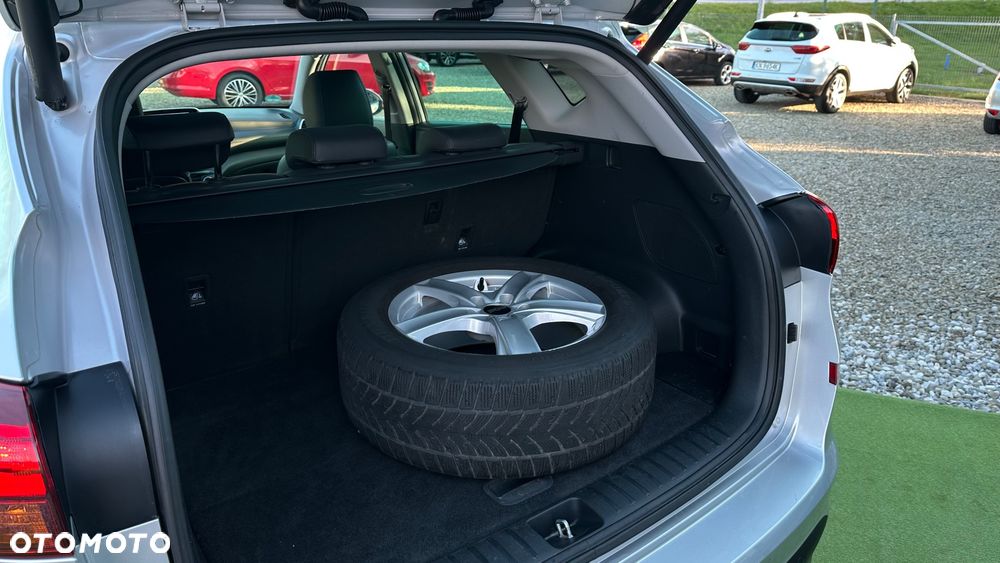 Hyundai Tucson 2.0 CRDI 4WD Automatik Premium - 27