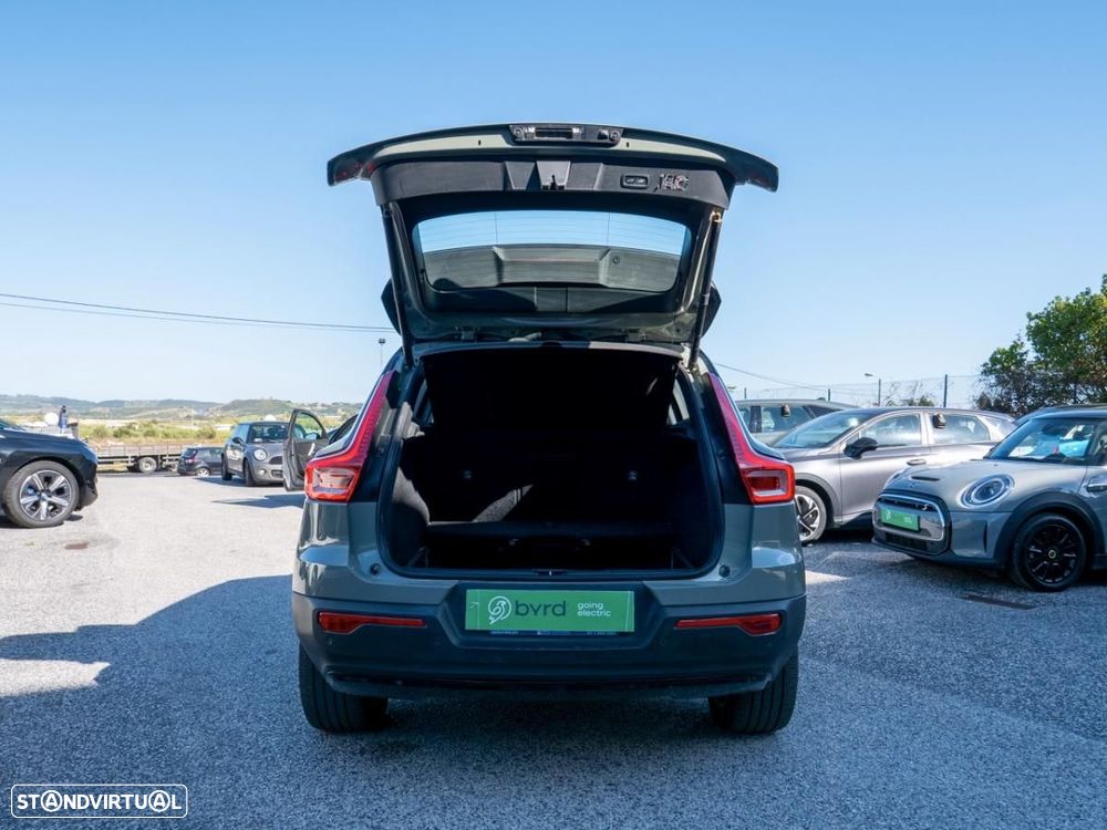 Volvo XC 40 Recharge 78 kWh Twin Motor Core — fotografia 13
