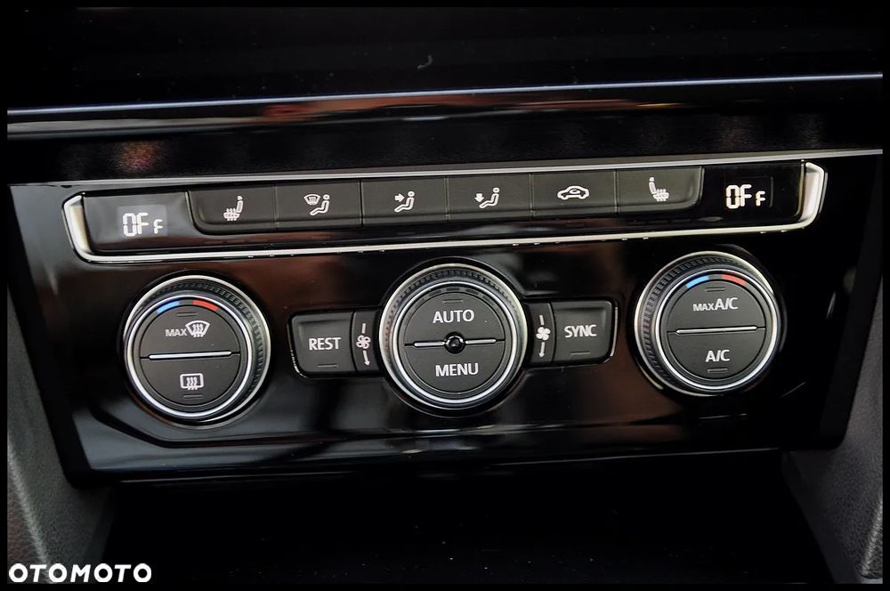 Volkswagen Arteon 2.0 TDI SCR 4Motion DSG R-Line - 33