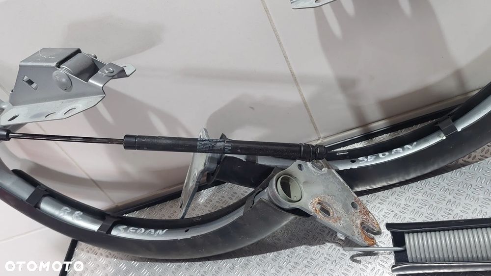 ZAWIASY KLAPY BAGAŻNIKA KOMPLET SEDAN AUDI A4 B8 R2009 NR 8K5827301H - 3