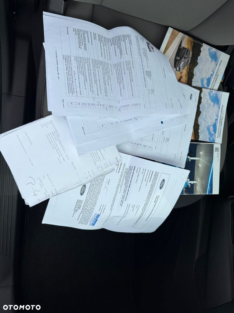 Ford Tourneo Courier 1.5 TDCi Trend - 28