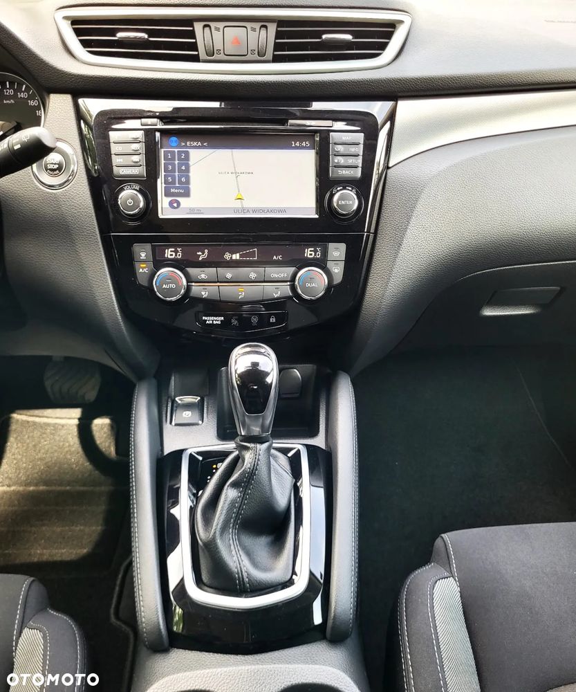 Nissan Qashqai 1.2 DIG-T N-Connecta Xtronic EU6 - 29