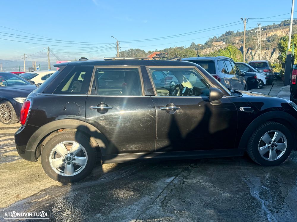 MINI 5 Portas Cooper D - 51