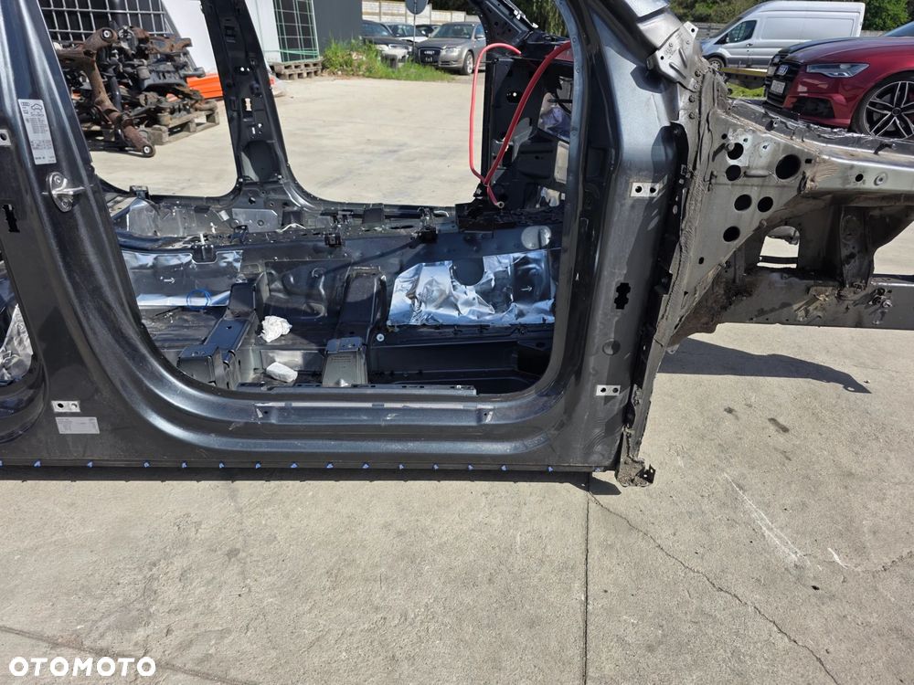 ĆWIARTKA PRÓG PRAWY STRONA PASAŻERA AUDI Q7 4M ORYGINAŁ ! - 5