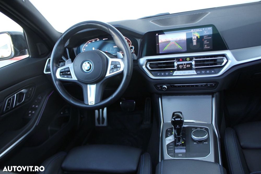 BMW Seria 3 330e xDrive AT PHEV - 24